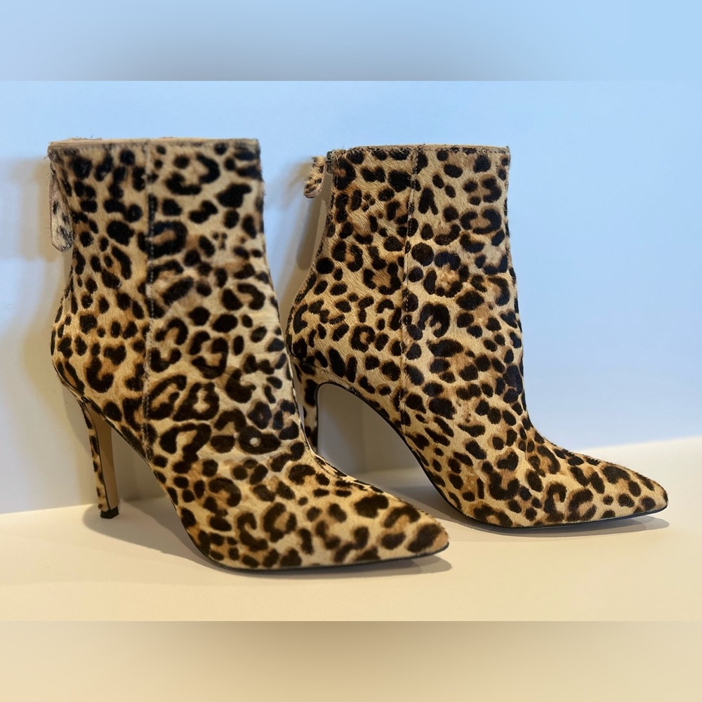Steve Madden Carey Leopard / Animal Print Ankle Boots/Booties.